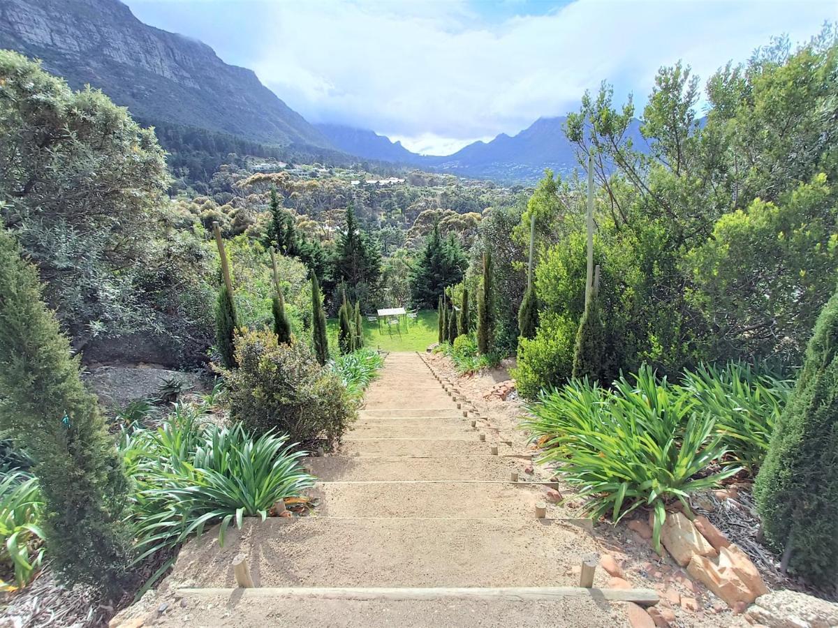 Mount Rhodes Guesthouse, Three Separate Units, Please Select Either Three Bedroom, Two And A Half Bedroom Or One Bedroom Kaapstad Buitenkant foto